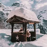 Hostel Mountain Gimmelwald
