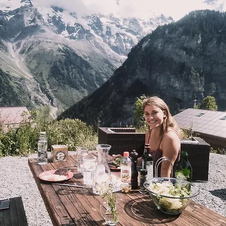Hostel Mountain Gimmelwald