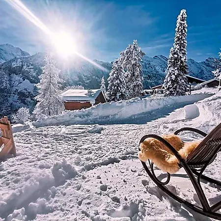 Hostel Mountain Gimmelwald
