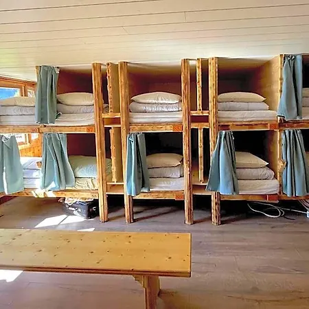 Hostel Mountain Gimmelwald