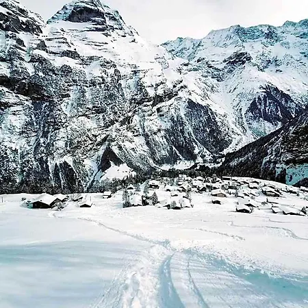 Hostel Mountain Gimmelwald