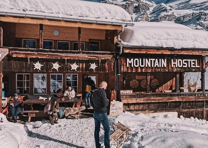 Mountain Hostel *